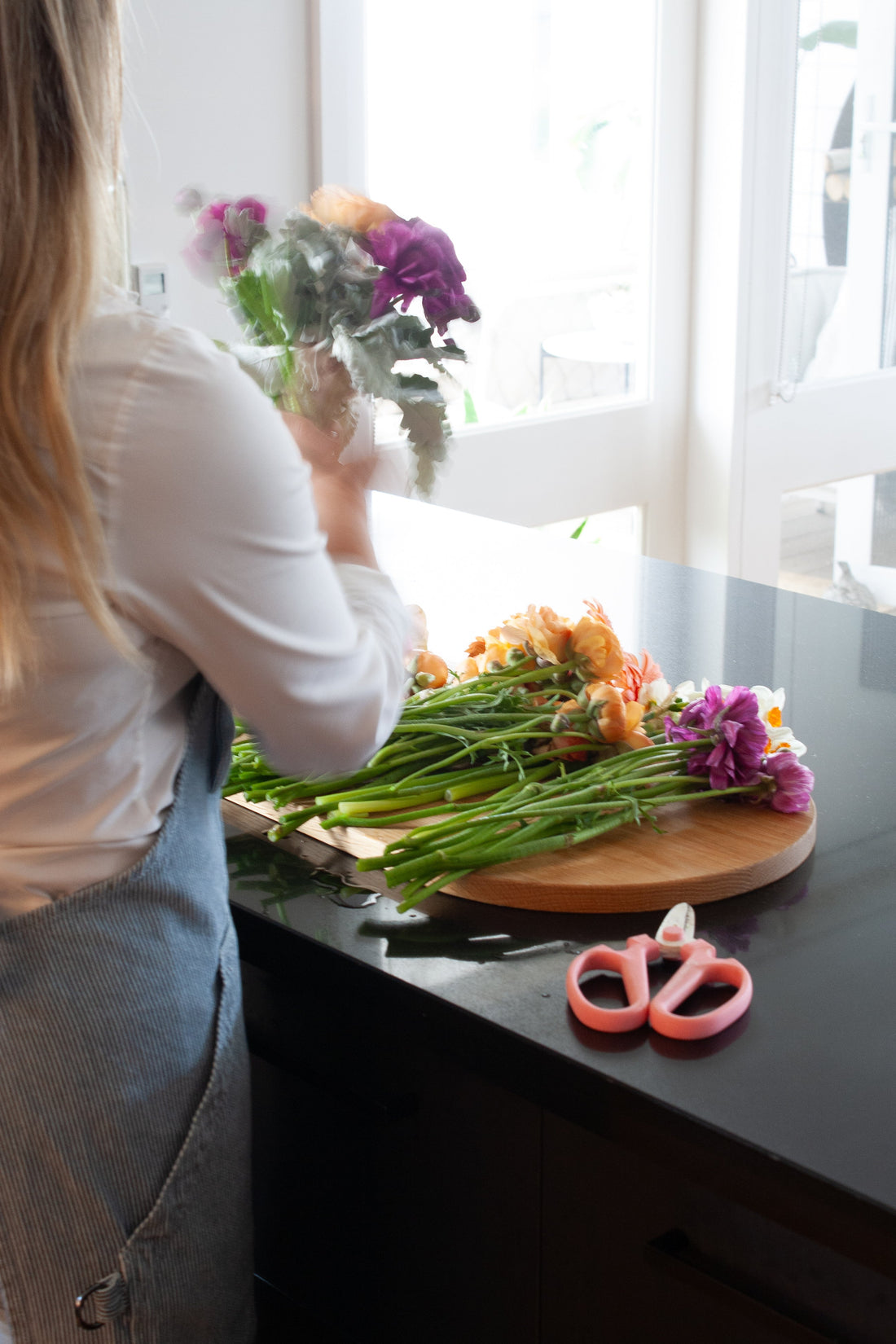 Blooming Well: The Therapeutic Power of Flower Arranging