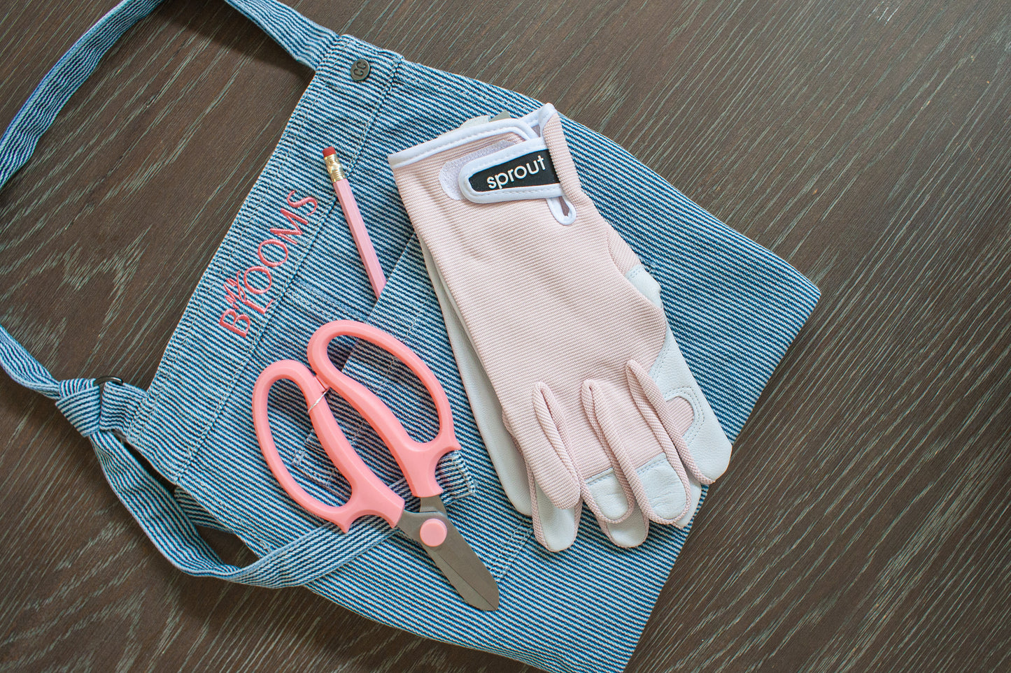 Budding Florist Kit: Scissors, Apron & Gloves